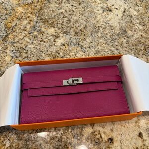 NWT Hermes Classic Kelly Wallet 💜